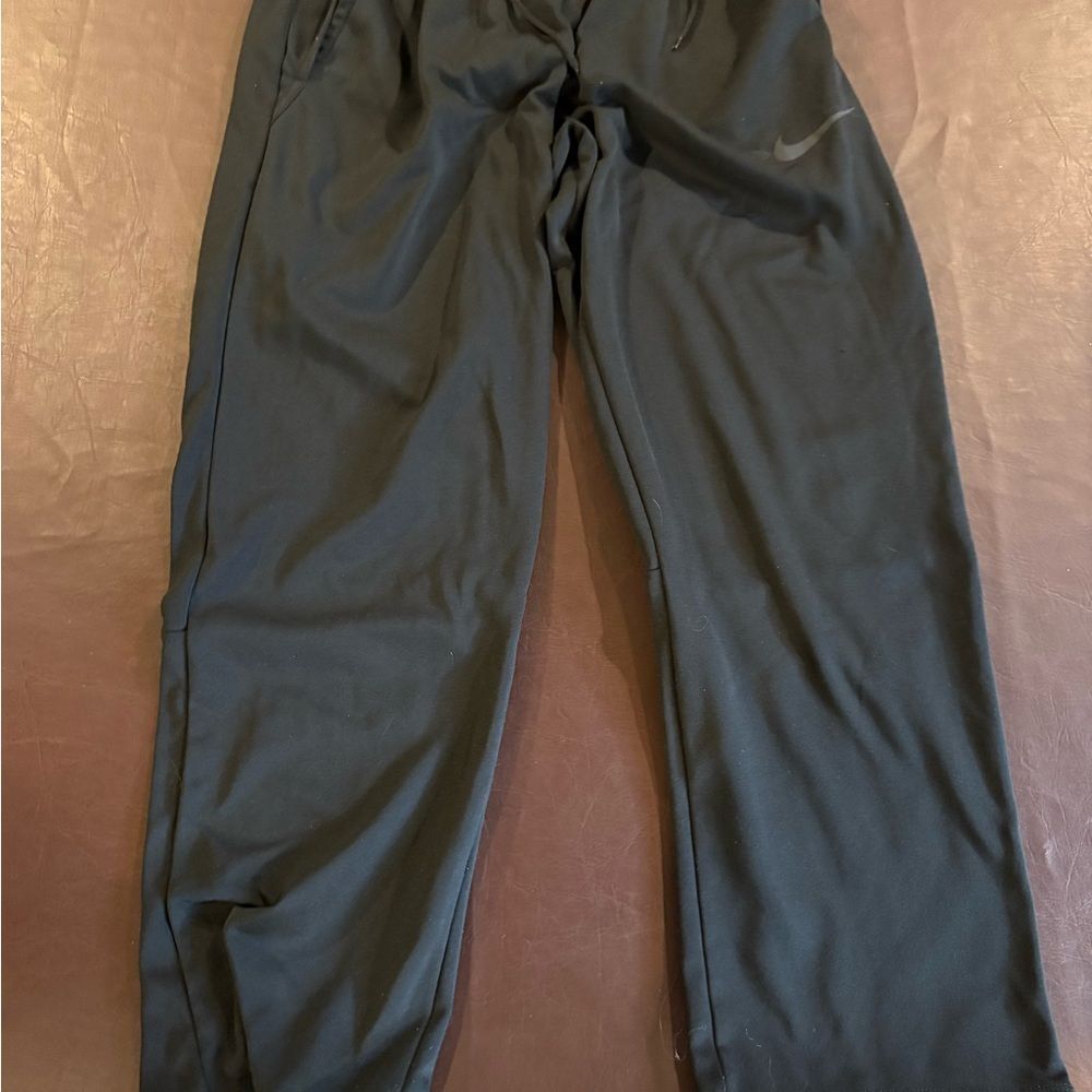 💥Buy 2 get 1 Free 💥Nike Men’s Black Sweatpants Relaxed Fit Joggers